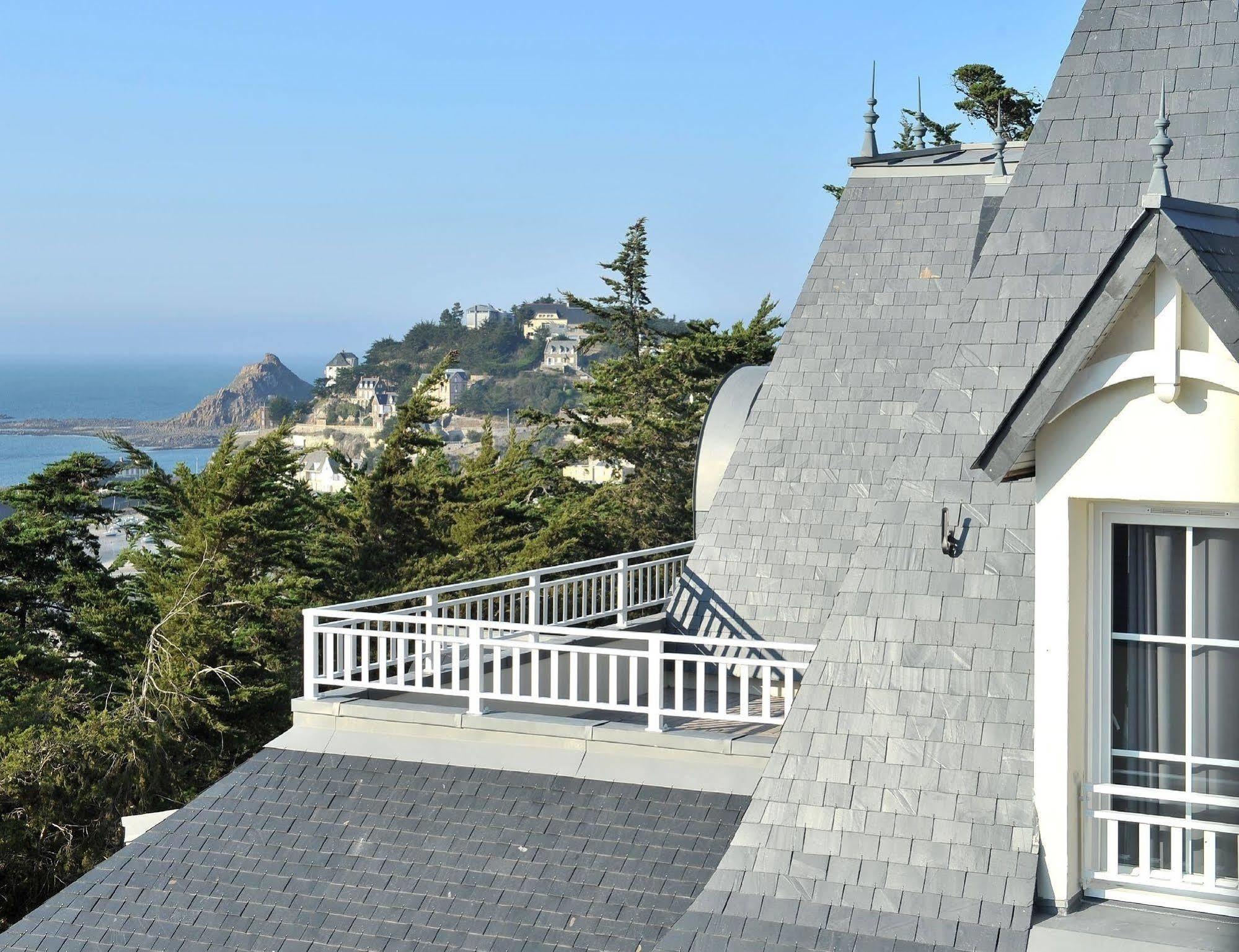 Les Villas Du Spa プレヌフ・ヴァル・アンドレ エクステリア 写真